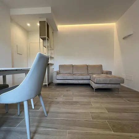 Comodo Con 2 Apartment *